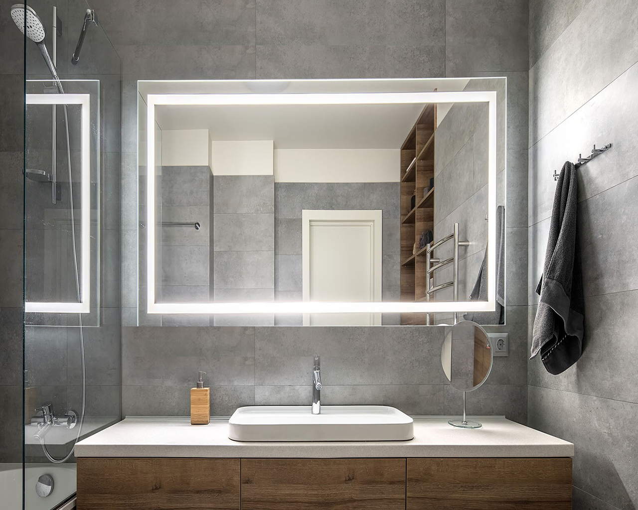 5 Benefits of An LED Bathroom Mirror - Lycos Ceramic PVT LTD